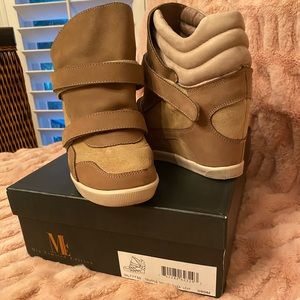 Mia Limited Edition shoes 9W gently used